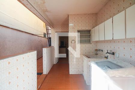 Casa à venda com 100m², 2 quartos e 1 vagaÁrea de Serviço 