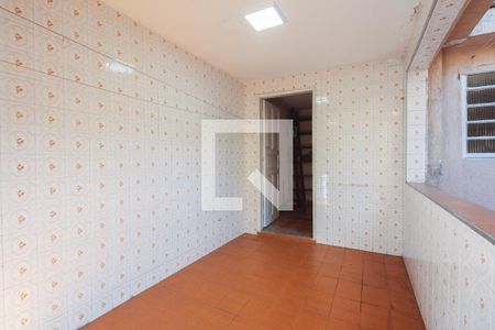 Casa à venda com 100m², 2 quartos e 1 vagaÁrea de Serviço 