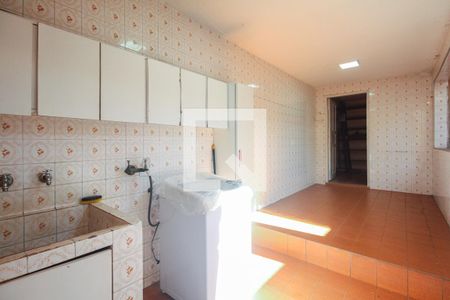 Casa à venda com 100m², 2 quartos e 1 vagaÁrea de Serviço 