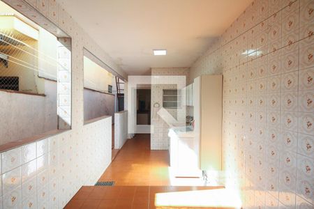 Casa à venda com 100m², 2 quartos e 1 vagaÁrea de Serviço 