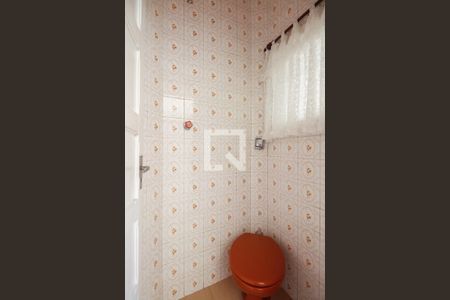 Casa à venda com 100m², 2 quartos e 1 vagaÁrea de Serviço - Banheiro de Serviço