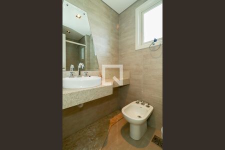 Apartamento à venda com 120m², 3 quartos e 2 vagas Apartamento à venda com 120m², 3 quartos e 2 vagasBanheiro da Suíte