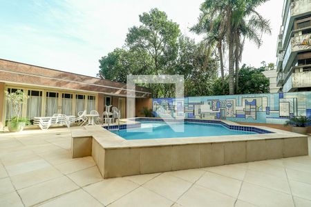 Apartamento à venda com 120m², 3 quartos e 2 vagas Apartamento à venda com 120m², 3 quartos e 2 vagasÁrea comum - Piscina