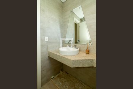 Apartamento à venda com 120m², 3 quartos e 2 vagas Apartamento à venda com 120m², 3 quartos e 2 vagasBanheiro da Suíte