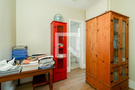 Apartamento à venda com 120m², 3 quartos e 2 vagas Apartamento à venda com 120m², 3 quartos e 2 vagasQuarto de Serviço