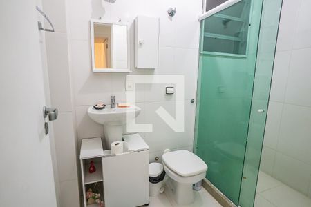 Apartamento para alugar com 60m², 2 quartos e sem vagaBanheiro