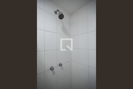 Apartamento à venda com 51m², 2 quartos e 1 vaga Apartamento à venda com 51m², 2 quartos e 1 vagaChuveiro do Banheiro