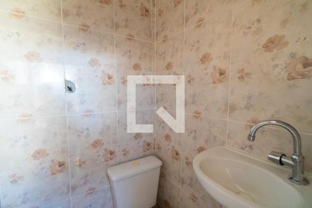 Banheiro de casa para alugar com 2 quartos, 41m² em Americanópolis, São Paulo