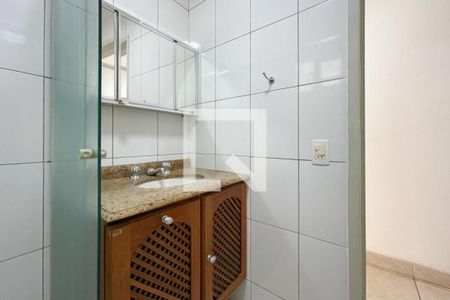Apartamento à venda com 69m², 2 quartos e 1 vaga Apartamento à venda com 69m², 2 quartos e 1 vagaBanheiro Social