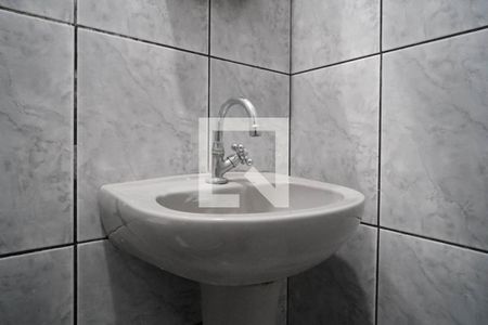 Casa para alugar com 50m², 1 quarto e sem vaga Casa para alugar com 50m², 1 quarto e sem vagaBanheiro