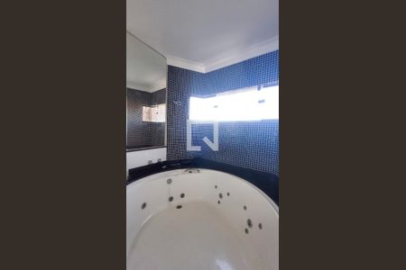 Casa de condomínio à venda com 1580m², 7 quartos e 6 vagasBanheiro da Suíte master