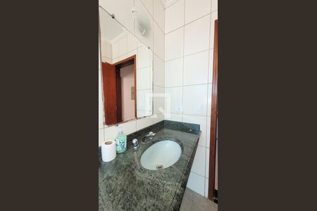 Casa de condomínio à venda com 1580m², 7 quartos e 6 vagasBanheiro Social