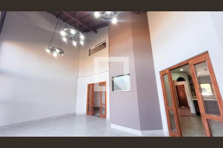 Casa de condomínio à venda com 1580m², 7 quartos e 6 vagasSala 2