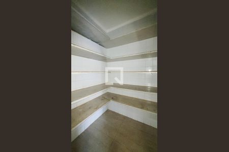 Casa de condomínio à venda com 1580m², 7 quartos e 6 vagasÁrea de Serviço