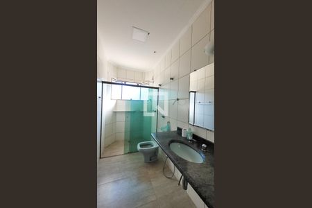 Casa de condomínio à venda com 1580m², 7 quartos e 6 vagasBanheiro Social