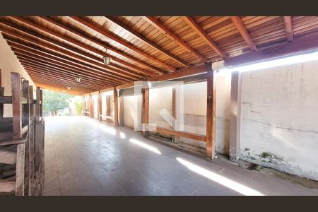 Casa de condomínio à venda com 1580m², 7 quartos e 6 vagasÁrea externa