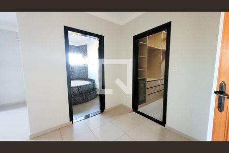 Casa de condomínio à venda com 1580m², 7 quartos e 6 vagasSuíte master