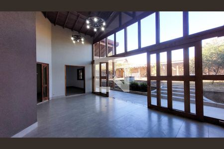 Casa de condomínio à venda com 1580m², 7 quartos e 6 vagasSala 2