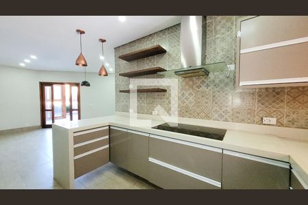 Casa de condomínio à venda com 1580m², 7 quartos e 6 vagasCozinha