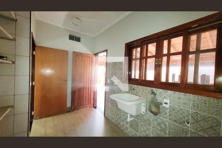 Casa de condomínio à venda com 1580m², 7 quartos e 6 vagasÁrea de Serviço