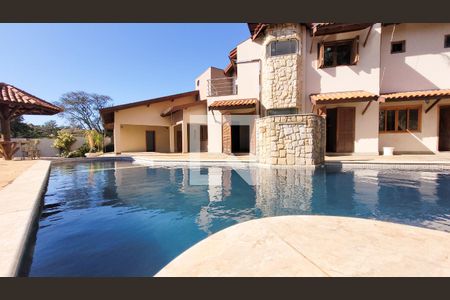 Casa de condomínio à venda com 1580m², 7 quartos e 6 vagasPiscina