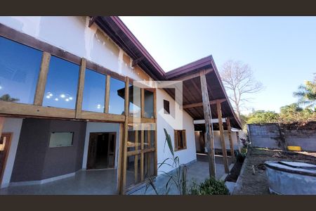 Casa de condomínio à venda com 1580m², 7 quartos e 6 vagasÁrea externa