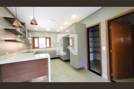 Casa de condomínio à venda com 1580m², 7 quartos e 6 vagasCozinha