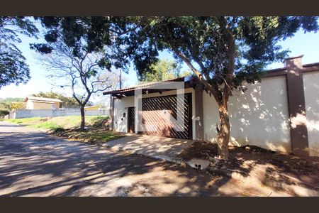 Casa de condomínio à venda com 1580m², 7 quartos e 6 vagasFachada