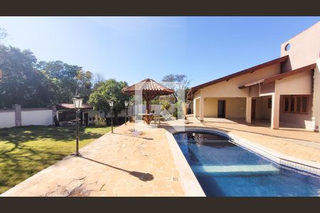Casa de condomínio à venda com 1580m², 7 quartos e 6 vagasPiscina