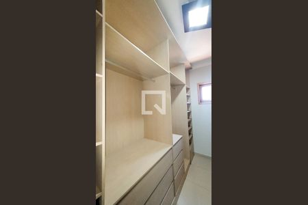 Casa de condomínio à venda com 1580m², 7 quartos e 6 vagasCloset da Suíte master