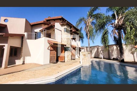 Casa de condomínio à venda com 1580m², 7 quartos e 6 vagasPiscina