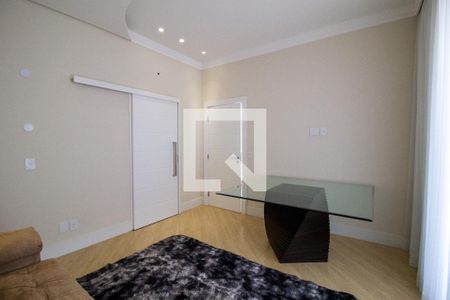 Casa de condomínio para alugar com 352m², 3 quartos e 4 vagasSuíte 3