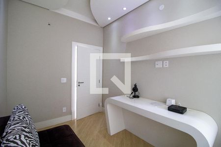 Casa de condomínio para alugar com 352m², 3 quartos e 4 vagasEscritório