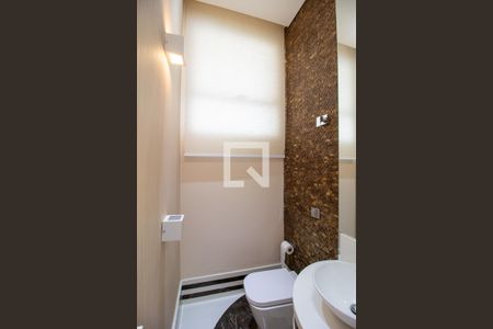 Casa de condomínio para alugar com 352m², 3 quartos e 4 vagasLavabo