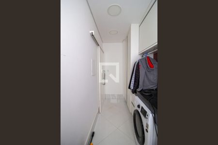 Casa de condomínio para alugar com 352m², 3 quartos e 4 vagasÁrea de Serviço