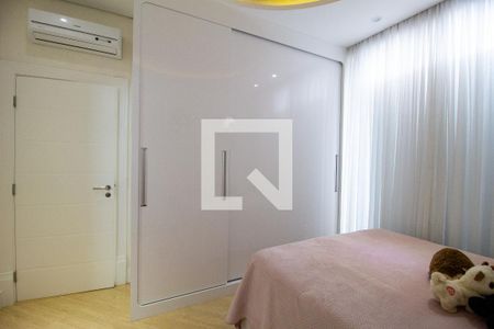 Casa de condomínio para alugar com 352m², 3 quartos e 4 vagasSuíte 2