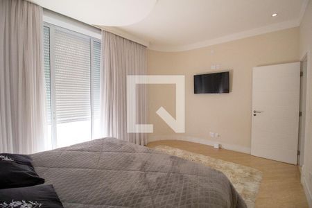 Casa de condomínio para alugar com 352m², 3 quartos e 4 vagasSuíte 1