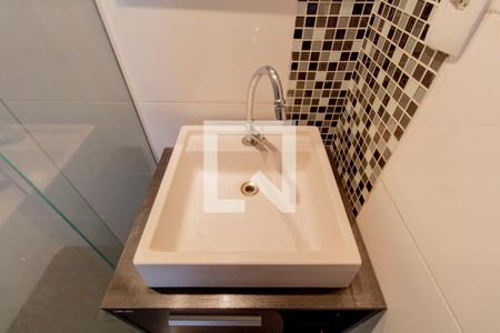 Banheiro de apartamento para alugar com 3 quartos, 53m² em Cidade Líder, São Paulo