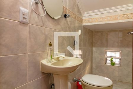 Casa à venda com 300m², 3 quartos e 3 vagas Casa à venda com 300m², 3 quartos e 3 vagasLavabo