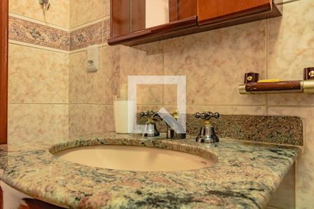 Casa à venda com 300m², 3 quartos e 3 vagas Casa à venda com 300m², 3 quartos e 3 vagasBanheiro 3