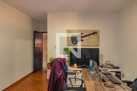 Casa à venda com 300m², 3 quartos e 3 vagas Casa à venda com 300m², 3 quartos e 3 vagasQuarto