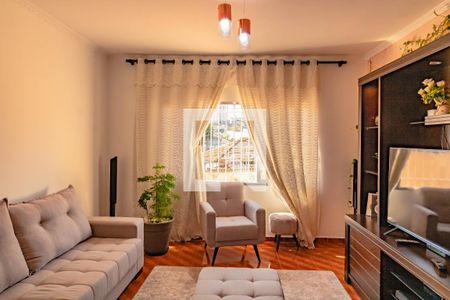 Casa à venda com 300m², 3 quartos e 3 vagas Casa à venda com 300m², 3 quartos e 3 vagasSala