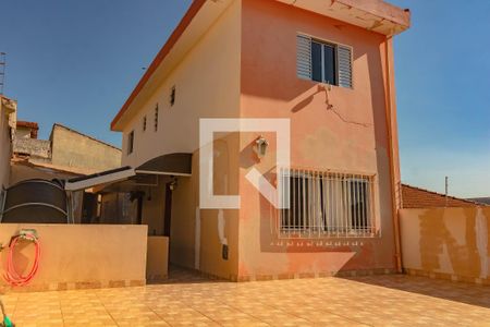 Casa à venda com 300m², 3 quartos e 3 vagas Casa à venda com 300m², 3 quartos e 3 vagasÁrea comum