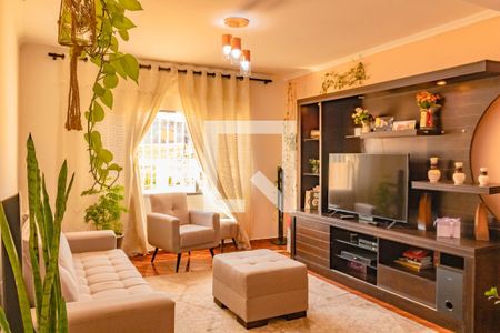 Casa à venda com 300m², 3 quartos e 3 vagas Casa à venda com 300m², 3 quartos e 3 vagasSala