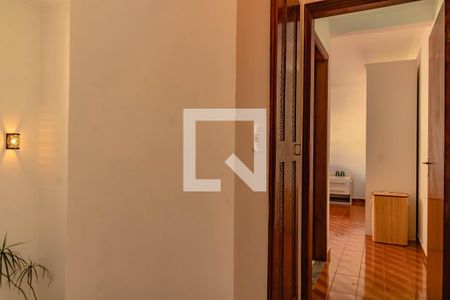 Casa à venda com 300m², 3 quartos e 3 vagas Casa à venda com 300m², 3 quartos e 3 vagasCorredor