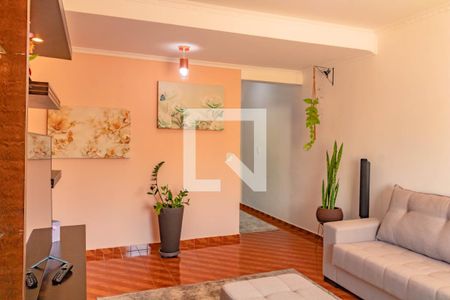 Casa à venda com 300m², 3 quartos e 3 vagas Casa à venda com 300m², 3 quartos e 3 vagasSala