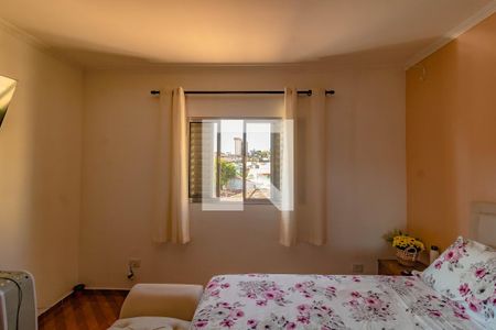 Casa à venda com 300m², 3 quartos e 3 vagas Casa à venda com 300m², 3 quartos e 3 vagasQuarto 2