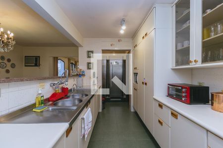 Casa de condomínio para alugar com 580m², 6 quartos e 4 vagasCozinha principal