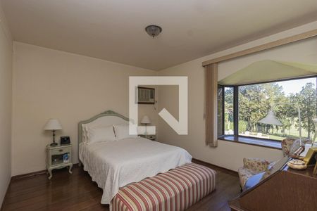 Casa de condomínio para alugar com 580m², 6 quartos e 4 vagasSuíte 3