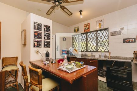 Casa de condomínio para alugar com 580m², 6 quartos e 4 vagasCozinha térreo